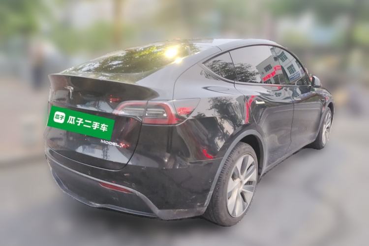 Used Tesla Model Y 2023 Long-Range All-Wheel-Drive Version