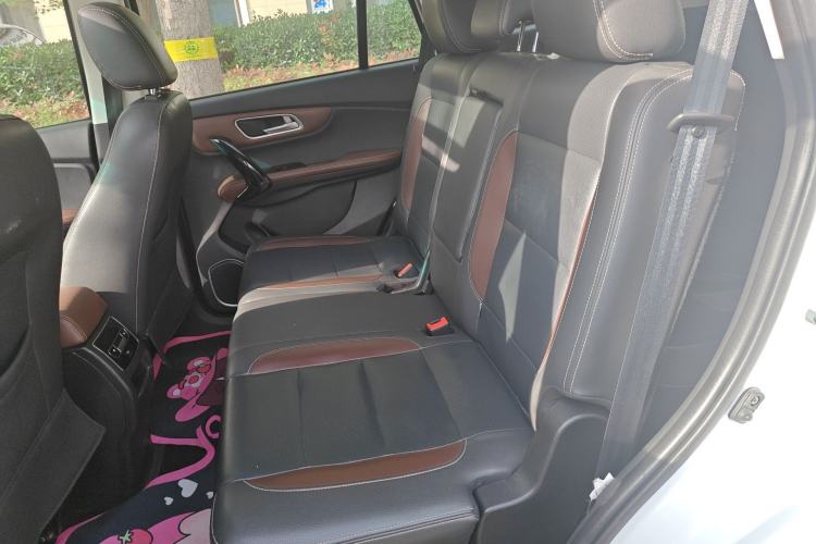 Used SWM X7 2018 1.5T Automatic Smart Enjoyment Version 7 Seats Left Rear Seat