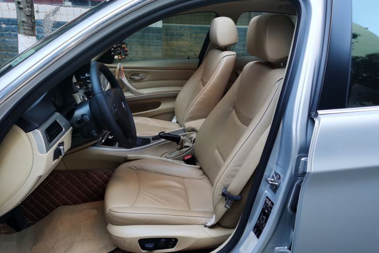 Used BMW 3 Series 2011 320i Luxury Edition
