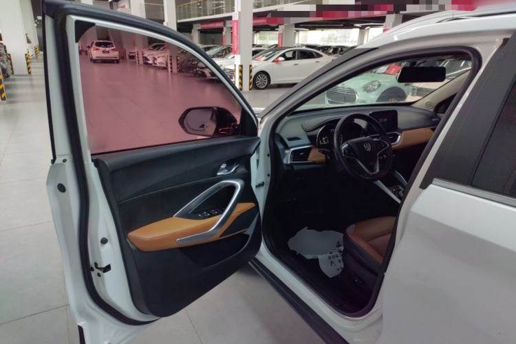 Used Baojun 510 2017 1.5L Automatic Luxury Model Driver Seat