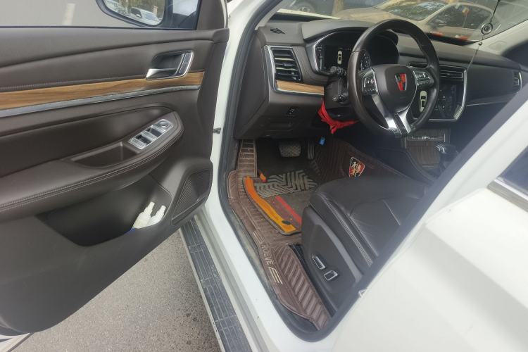 Used Roewe RX8 2018 30T Smart Connectivity Two-Wheel Drive Supreme Edition