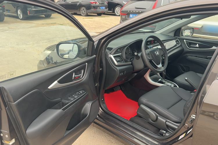 Used Honda Crider 2013 1.8L automatic luxury edition