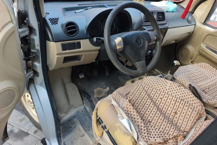 Used Dongfeng Xiaokang C37 2012 1.4L Standard Edition DK13-06
