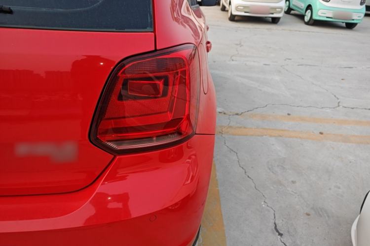 Used Volkswagen Polo 2016 1.6L Automatic Comfort Model
