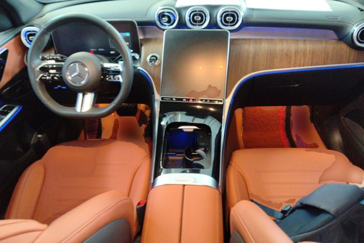 Used Mercedes-Benz GLC 2023 GLC 300 L 4MATIC Dynamic 7-Seater
