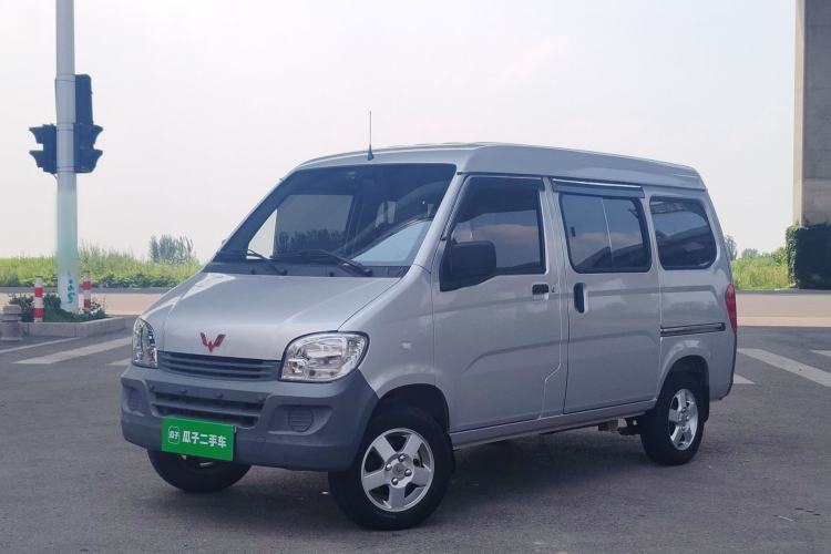 Używany Wuling Zhiguang 2023 1.5L Practical Version 5/7 Seats