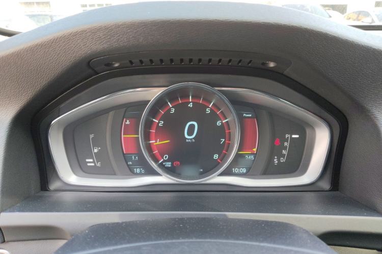 Used Volvo V60 2014 Restyled T5 Zhiya Edition
