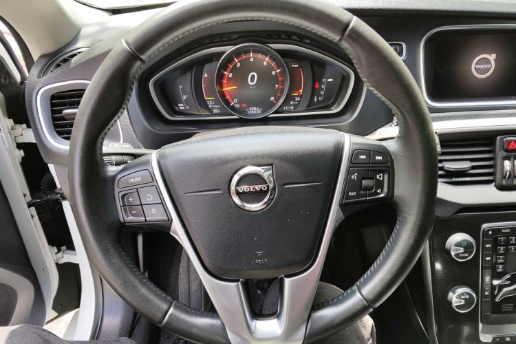 Used Volvo V40 2018 T3 Zhiyi Edition Steering Wheel