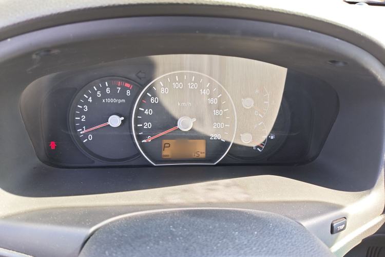 Used Kia Carens 2011 2.0L 7-Seater Automatic Standard Edition
