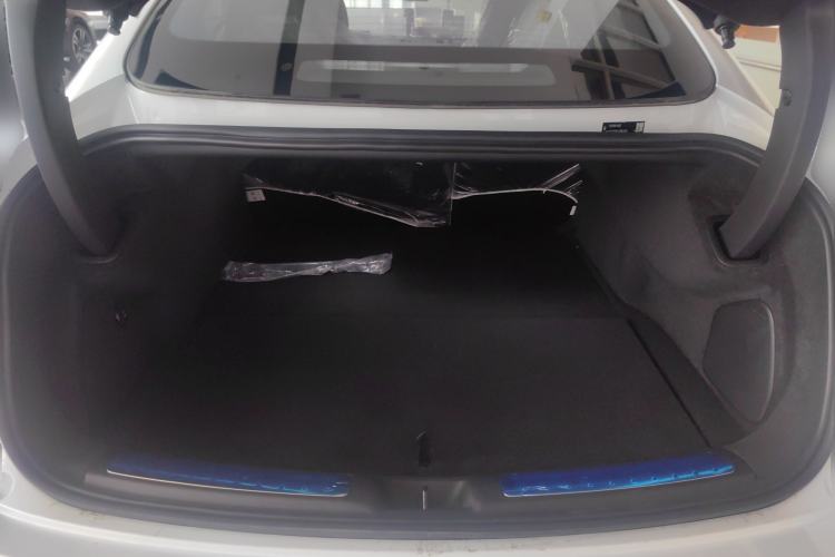 Used Hima Luxeed S7 2024 Pro Model Trunk