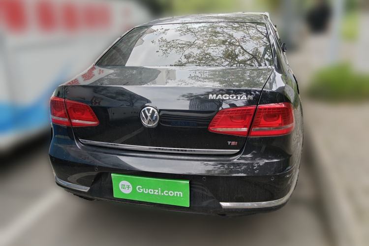 Used Volkswagen Magotan 2015 Facelift 1.8TSI Luxury Model