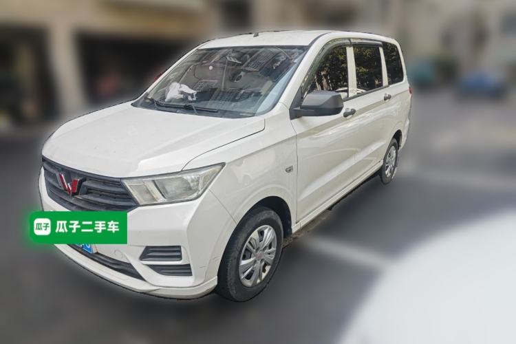 Used Wuling Hongguang 2019 1.5L S Basic Version China VI Standard LAR