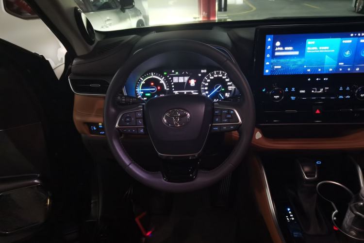 Used Toyota Highlander 2022 Dual-Engine 2.5L Four-Wheel Drive Prestige Version 7 Seats