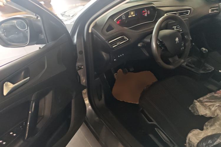 Used Peugeot 308 2016 1.6L Manual Fashion Edition Driver Seat