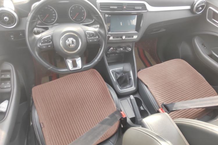 Used MG ZS 2017 1.5L Manual Elite Edition Center Console