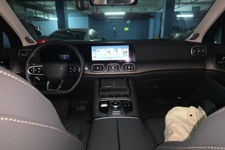 Used Chery Tiggo 9 2025 2.0T Dual-Clutch Two-Wheel Drive Comfort Edition 5 Seats