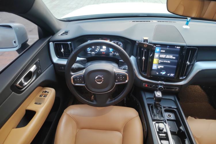 Used Volvo XC60 2019 T5 4x4 Smart Edition China V Standard
