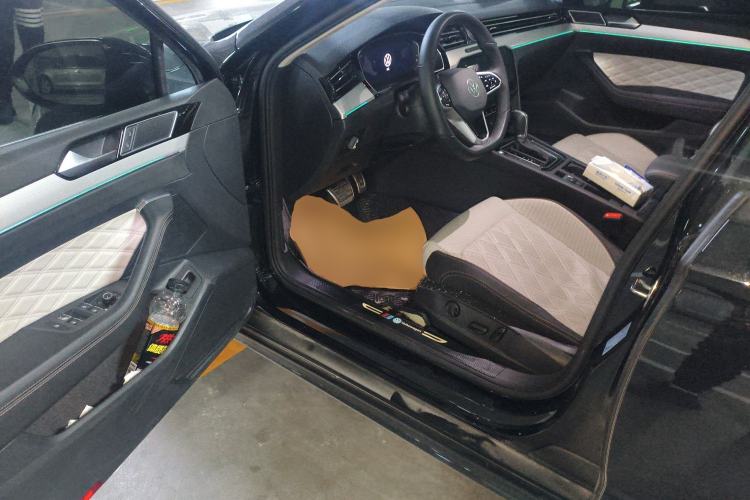 Used Volkswagen Magotan 2023 2 Million Units Commemorative Edition 330TSI DSG Luxury Version Driver Seat