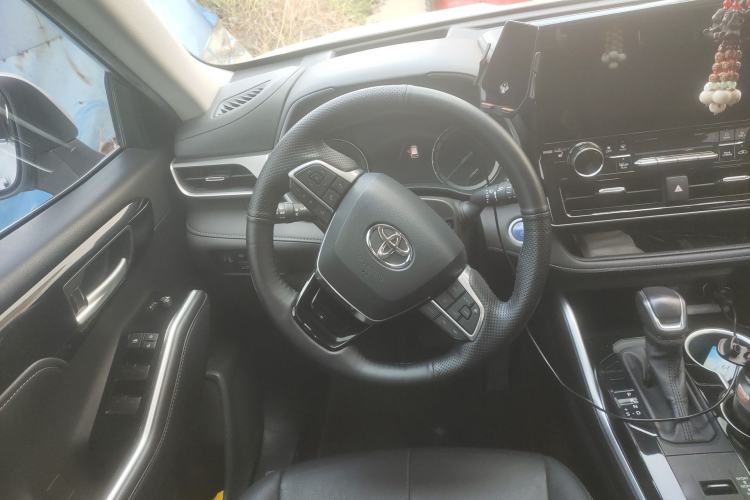 Used Toyota Highlander 2022 Dual-Engine 2.5L Four-Wheel Drive Prestige Version 7 Seats
