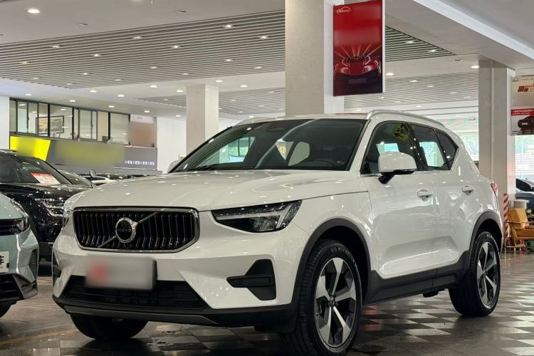 Used Volvo XC40 2024 B4 4x4 Smart Luxury Edition