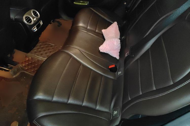 Used Mercedes-Benz GLC 2018 Refreshed GLC 300 4MATIC Dynamic Edition Left Rear Seat