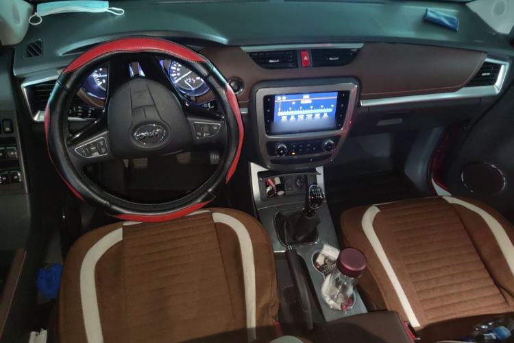 Used JAC T8 2019 2.0T Gasoline Two-Wheel Drive Prestige Version Standard Double HFC4GA3-4D