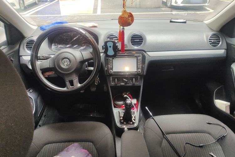 Used Volkswagen Jetta 2015 1.6L Manual Comfort Model