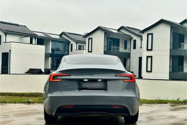 Used Tesla Model 3 2023 Rear-Wheel-Drive Version