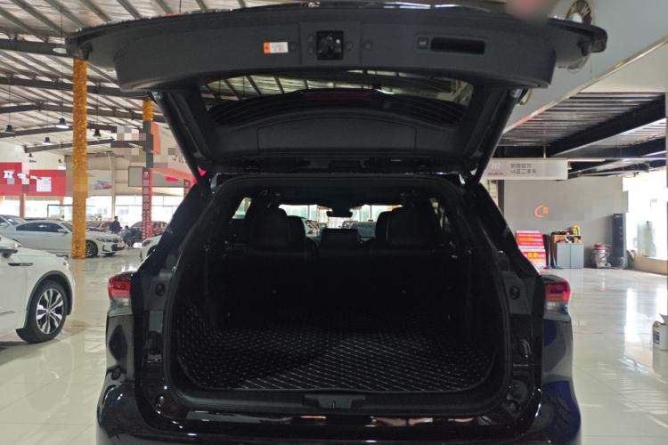 Used Toyota Crown Kluger 2026 Model 2.5L HEV All-Wheel-Drive Prestige Edition Trunk