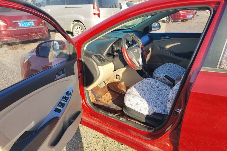 Used Hyundai Verna (older generation) 2014 1.4L Automatic Smart GLS
