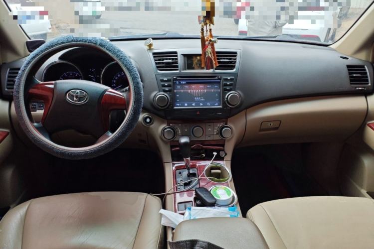 Used Toyota Highlander 2012 2.7L 2WD 5-Seater Elite Edition Center Console