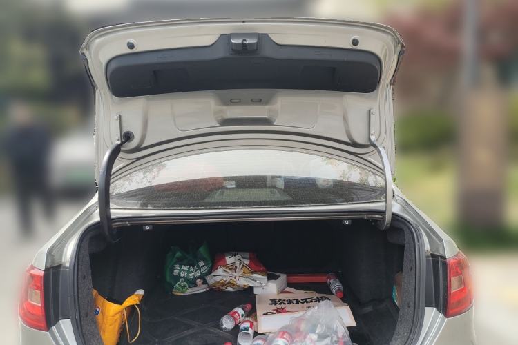 Used Volkswagen Sagitar 2012 1.4TSI Automatic Luxury Edition
