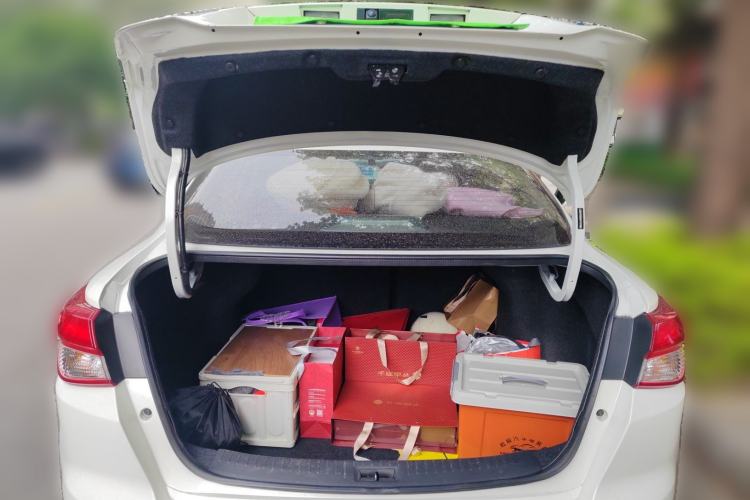 Used Nissan Lannia 2016 1.6L CVT Smart Cool Edition Trunk