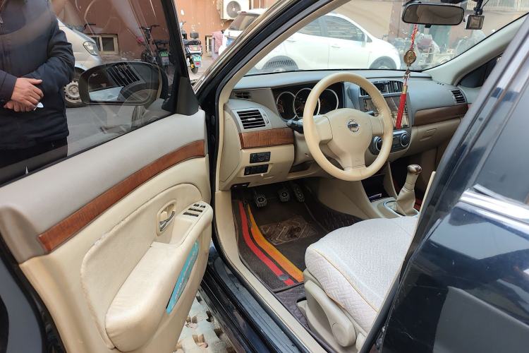 Used Nissan Sylphy 2012 Classic 1.6XE Manual Comfort Edition Driver Seat