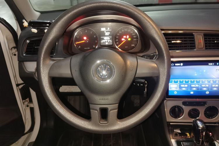 Used Volkswagen Gran Lavida 2013 1.6L Automatic Comfort Model
