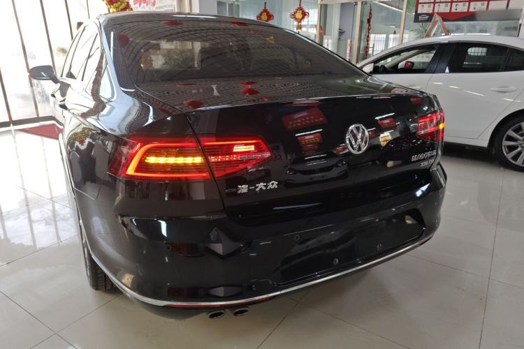 Used Volkswagen Magotan 2018 330TSI DSG Advanced Model Exterior 2