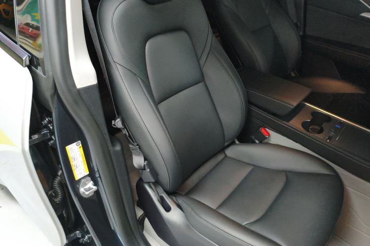 Used Tesla Model Y 2024 Rear-Wheel-Drive Version
