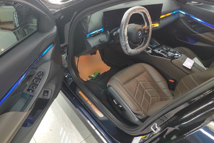 Used BMW i5 2024 eDrive 35L Luxury Package
