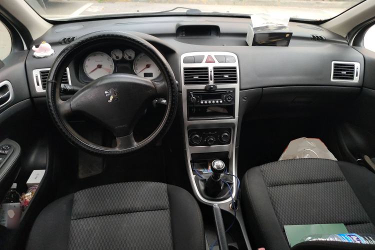 Used Peugeot 307 2012 Hatchback 1.6L Manual Comfort Edition
