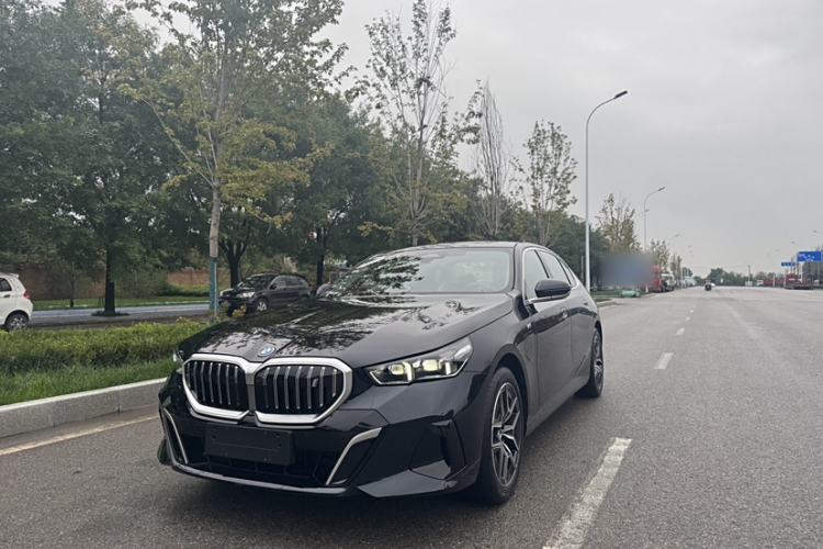 Used BMW i5 2024 eDrive 35L Luxury Model with M Sport Package