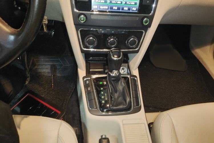 Used Skoda Superb 2013 1.8TSI Automatic MingShi Edition
