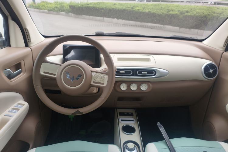 Used Wuling Hongguang MINIEV 2025 Four-Door Version Advanced Edition
