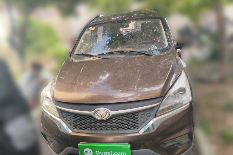 Used HYOSOW H3 2015 1.5L manual luxury version Front