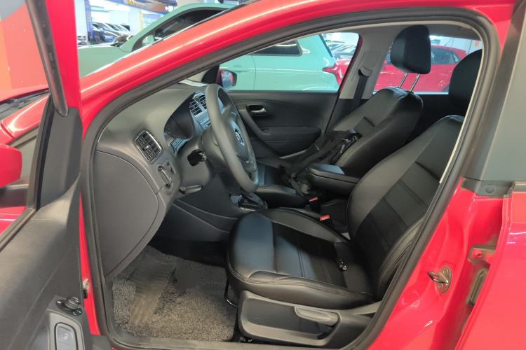 Used Volkswagen Polo 2014 1.6L Automatic Comfort Edition Left Front Seat