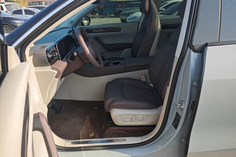 Used Leapmotor C11 2024 Range-Extended 300 Luxury Edition