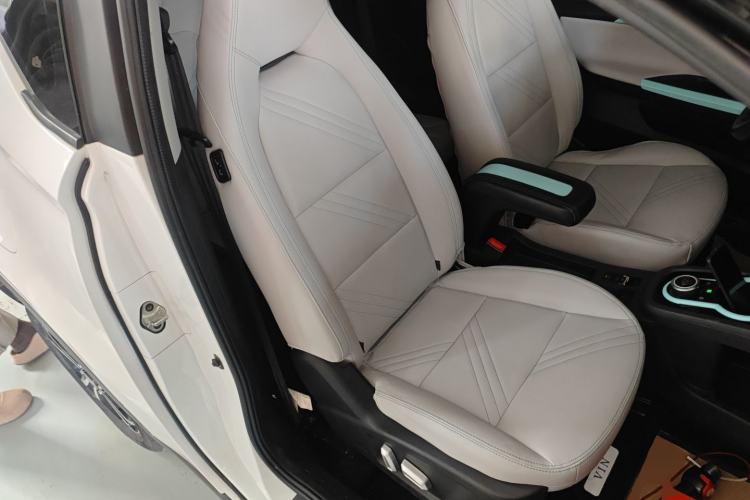 Used Chery QQ Little Ant 2021 200 000-Yuan Ant Fan Edition Talent Version NMC Battery 301 km Right Front Seat