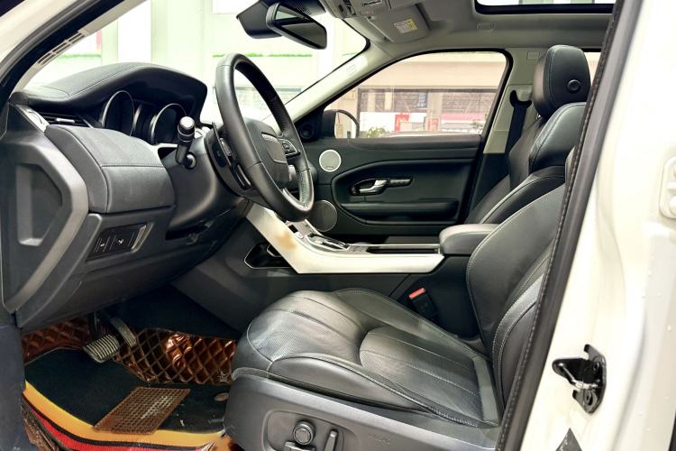 Used Land Rover Range Rover Evoque 2018 240 PS SE DYNAMIC Smart Edition