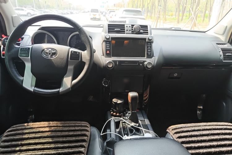 Used Toyota Prado 2016 2.7L Automatic Standard Edition Center Console