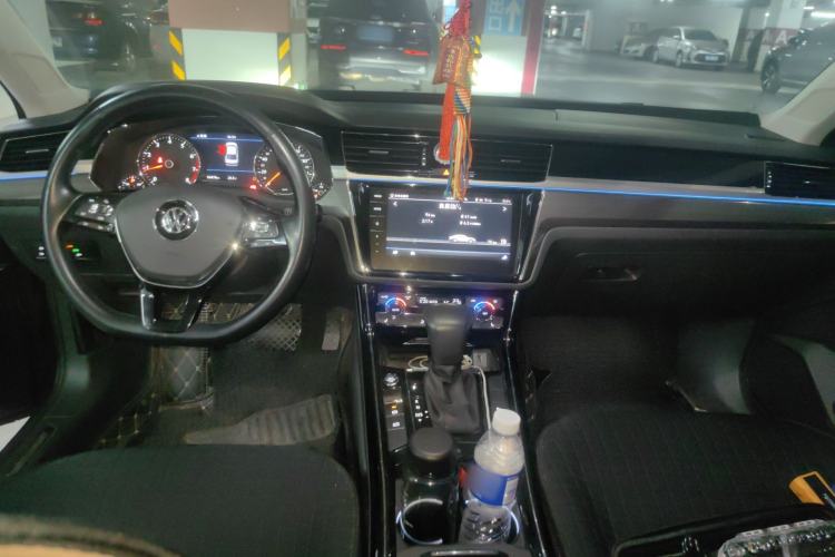 Used Volkswagen Phideon 2019 380TSI Two-Wheel Drive Business Edition China VI Standard
