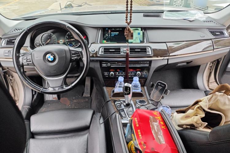 Used BMW 7 Series 2013 730Li Luxury Model Center Console